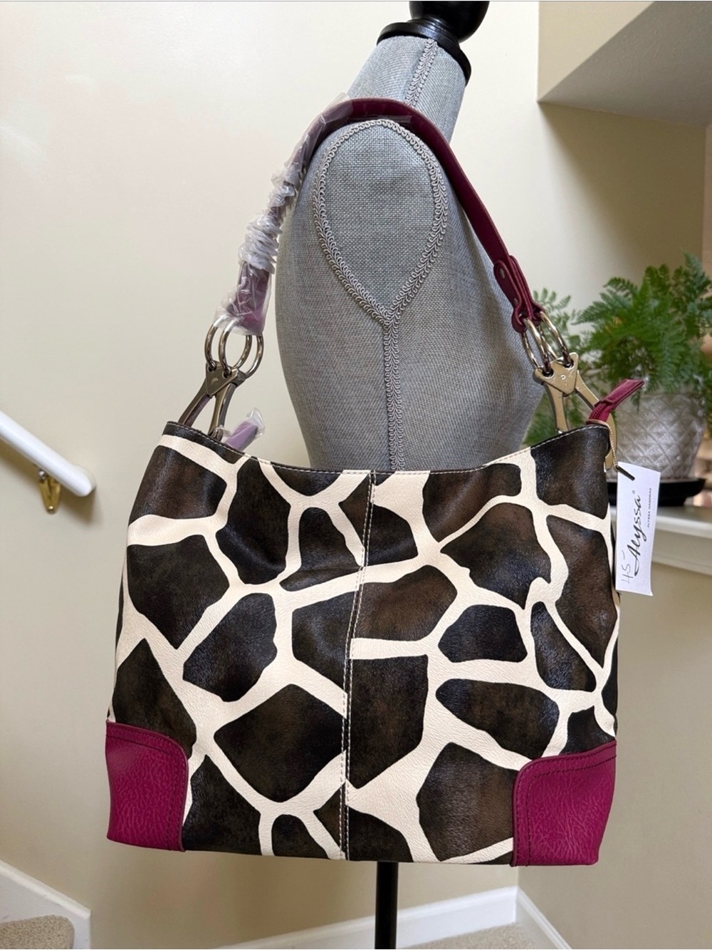 Giraffe Print Tote with Magenta Colored Accents - Women's Bag